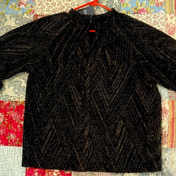 Buckle, black and gold dress shirt - Picture 10 of 15